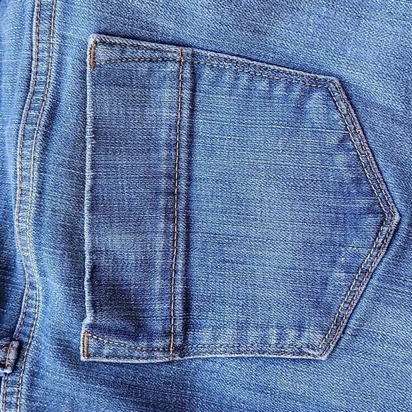 Old Navy Sweetheart Classic Rise Bootcut Jeans Size 8 Regular - Picture 7 of 13